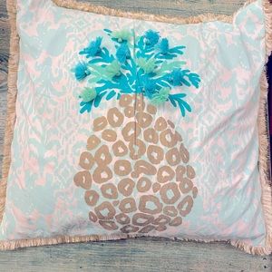 Lilly Pulitzer pineapple pillow cover and insert